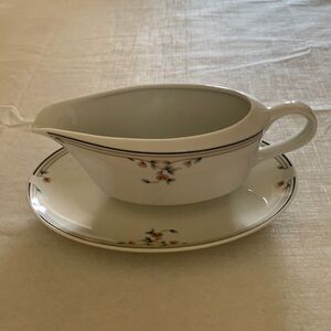 Princess House Gravy Boat with under Plate Heritage Blossom